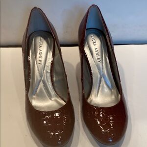 NWOT Laura Ashley Maroon Crocodile-look Heels